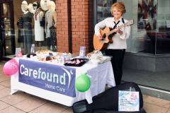 Wilmslow residents enjoy cupcakes and music for Alzheimer’s Society