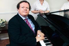 International concert pianist to perform in Wilmslow