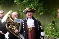 £750 to kit out new town crier