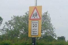 New advisory 20mph speed limit outside primary school