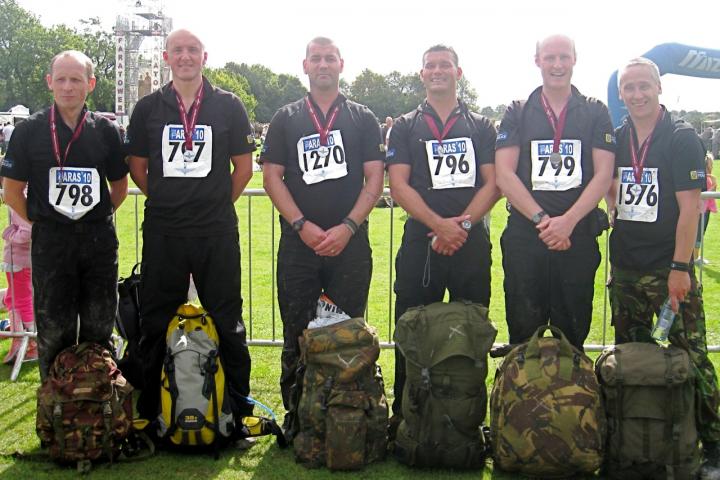 Paras 10 4 Team with medals 