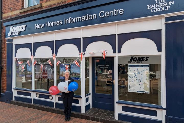 Kings Coronation - Jones Homes Sales Advisor Outside The New Homes Information Centre