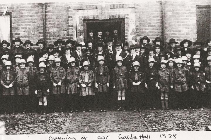 Outside Guide hall-1928