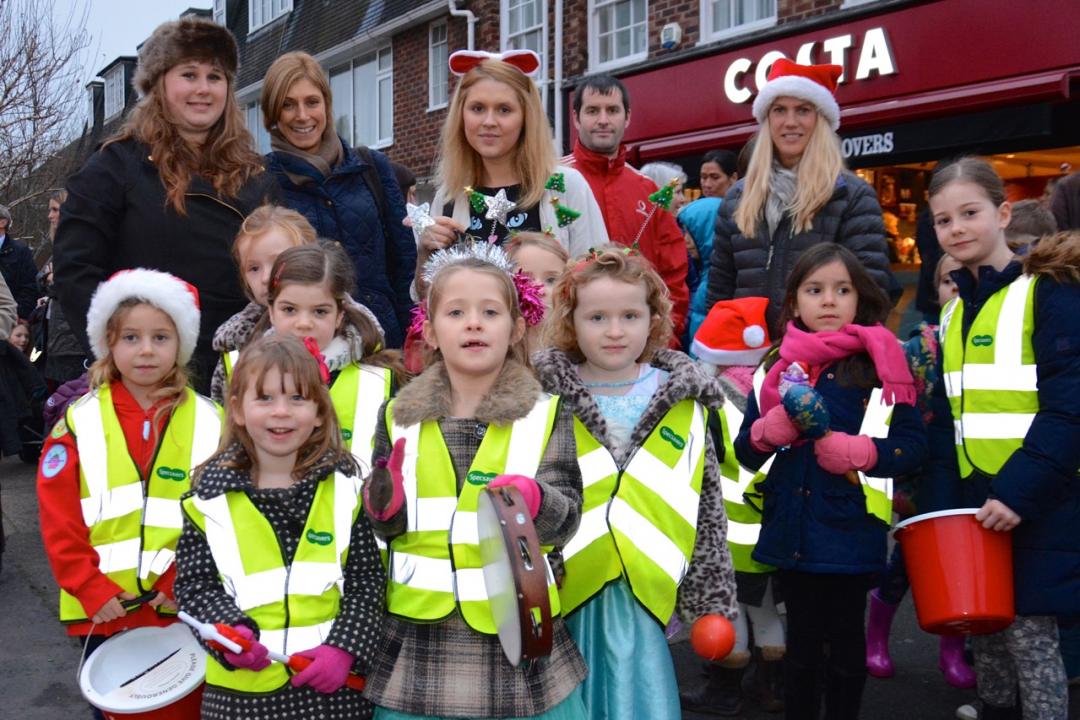 Thousands flock to Wilmslow Christmas lights switch on wilmslow.co.uk