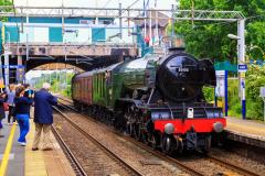 Flying Scotsman steams through Handforth