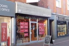 Menswear shop prepares to close