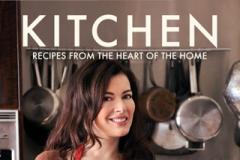 Waterstone's welcomes back the Domestic Goddess