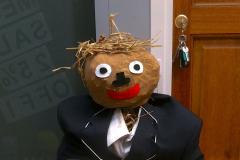 The scarecrow hunt is on!