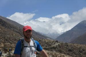 Martin-Hewitt-on-trek-to-basecamp-530x352