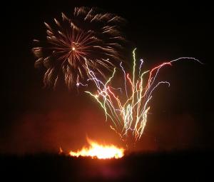bonfire-fireworks