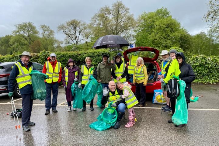 Wilmslow Clean Team The Big Help Out 08-MAY-23