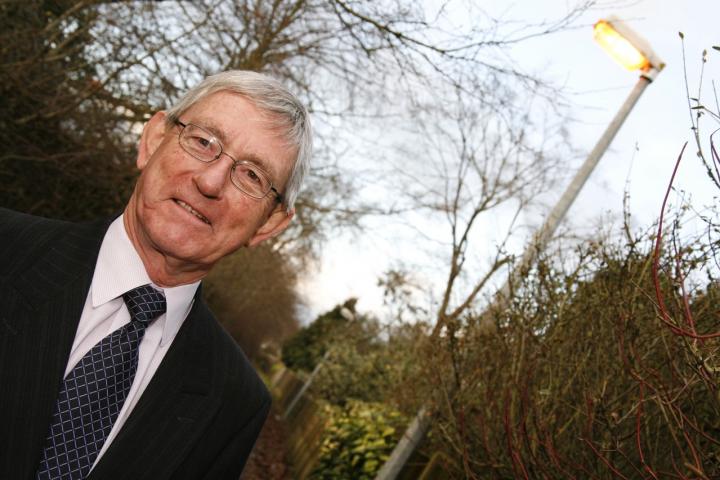 Street lights - Cllr Rod Menlove