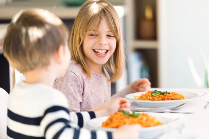Children eating a healthy meal
